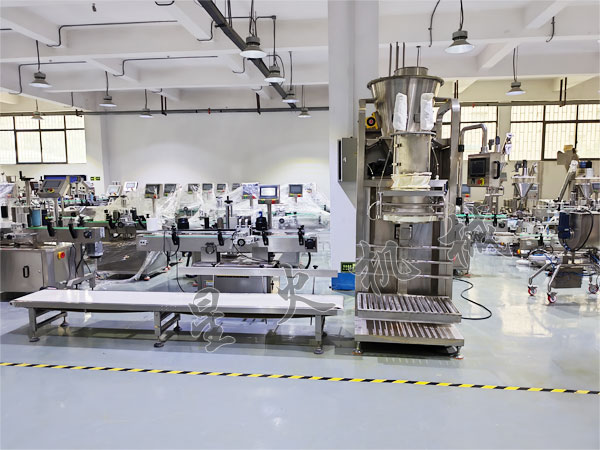 河北包装机自动称重包装一体助25kg全职乳粉包装效率提升